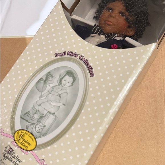 π¬π«π¬β’ Paradise Galleries x Soul Kidz x Collection Vibesβ¦ - Picture 9 of 12